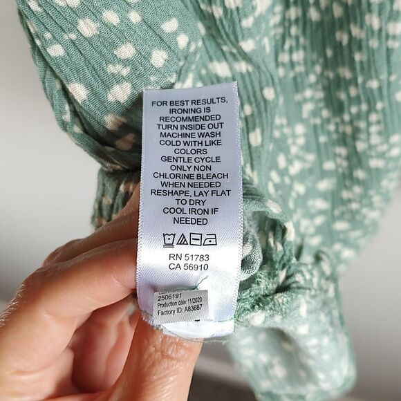 Leopard Dot 3/4 Sleeve Size Medium Maurices Peasant Top‎ - Picture 12 of 12